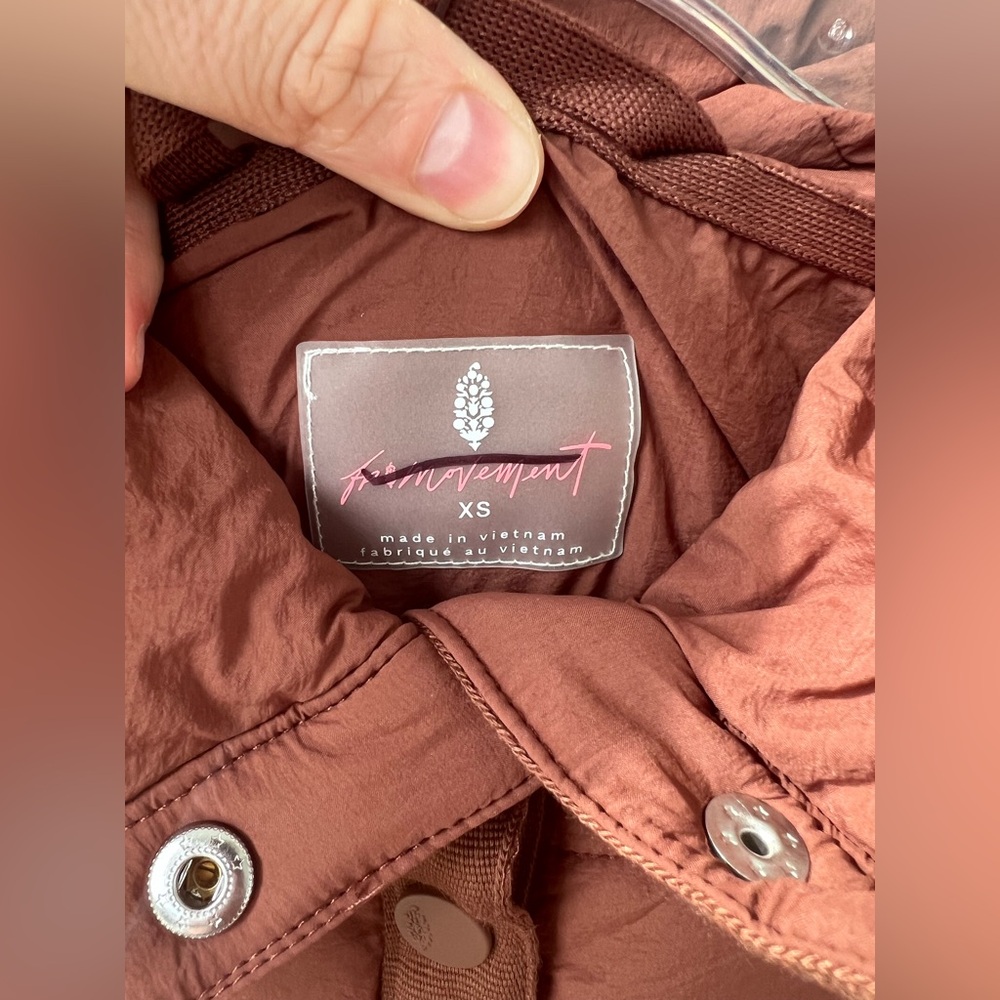 NWT⭐️sold out⭐️FreePeople FP Movement Pippa Packable Puffer Pullover (S) - Picture 13 of 16